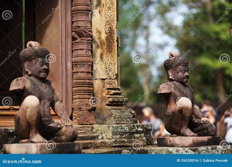  Guardian Spirit of the Temple 섬세한 형상과 아름다운 색채로 물씬 풍기는 신비로운 분위기